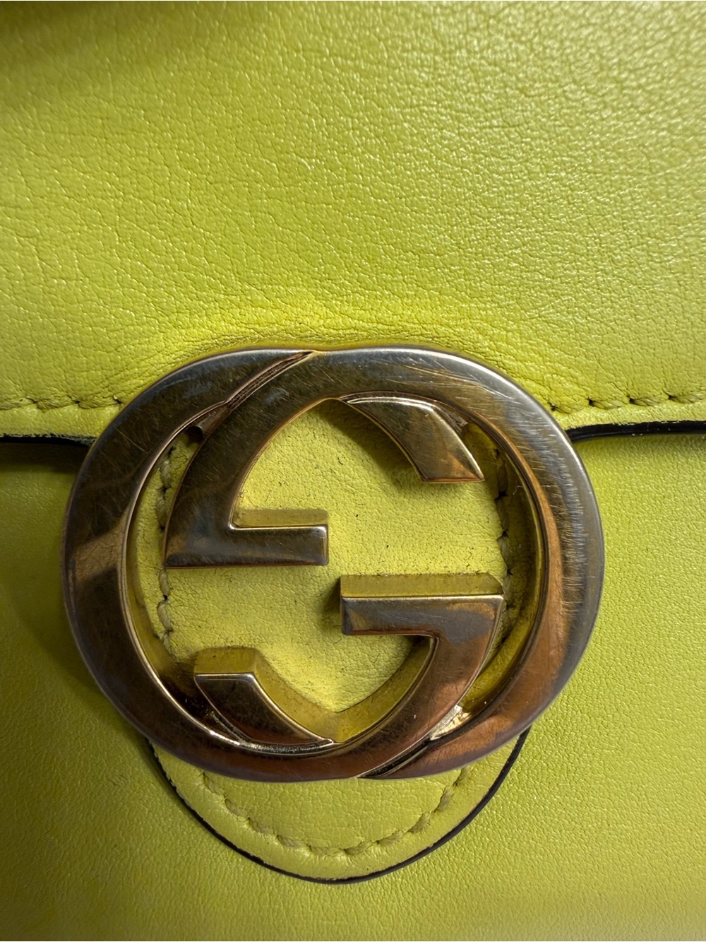 Gucci Lime Green Leather Wallet with Gold Interlocking G - Picture 2 of 13